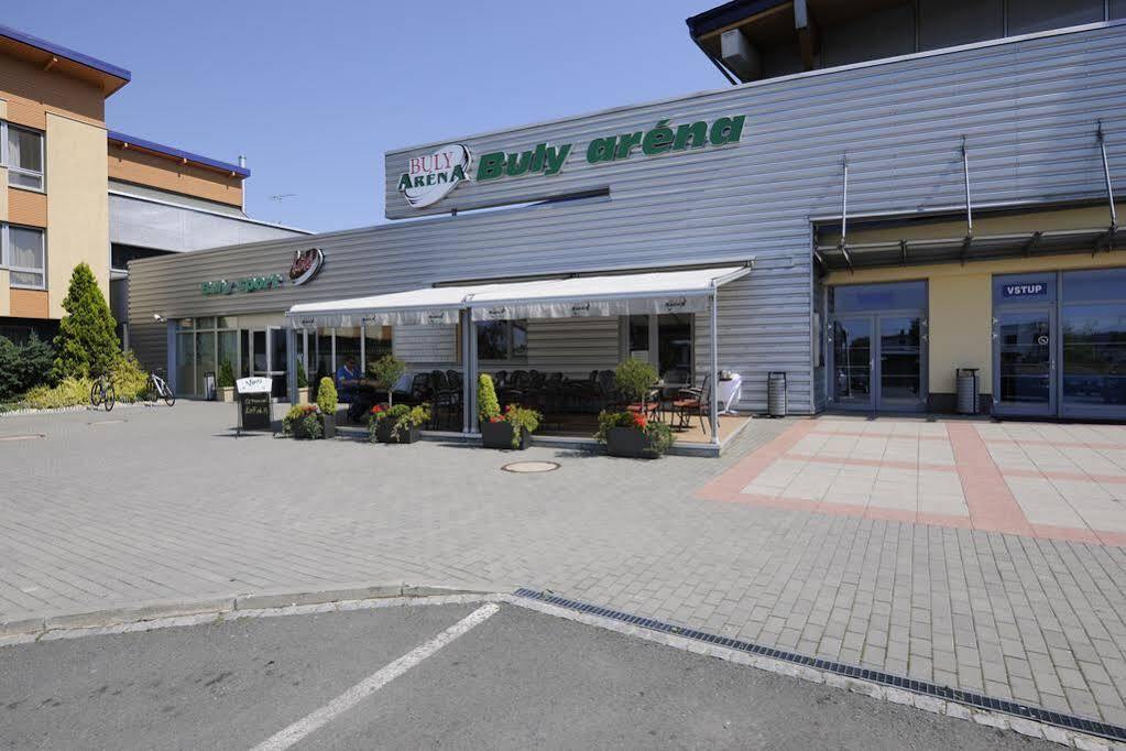 Отель Buly Arena Kravare  Экстерьер фото
